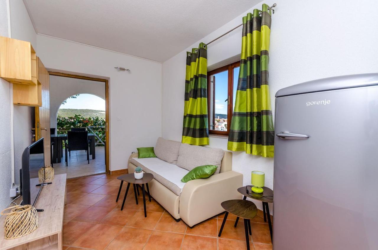 Apartment Piveta Трогир Экстерьер фото