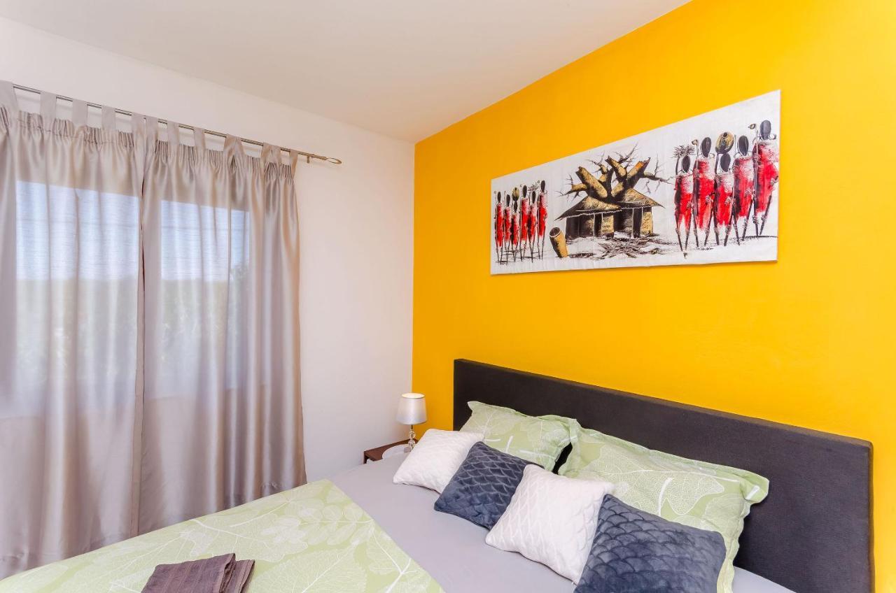 Apartment Piveta Трогир Экстерьер фото