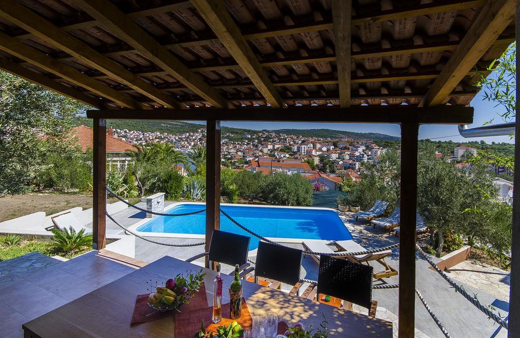 Apartment Piveta Трогир Экстерьер фото