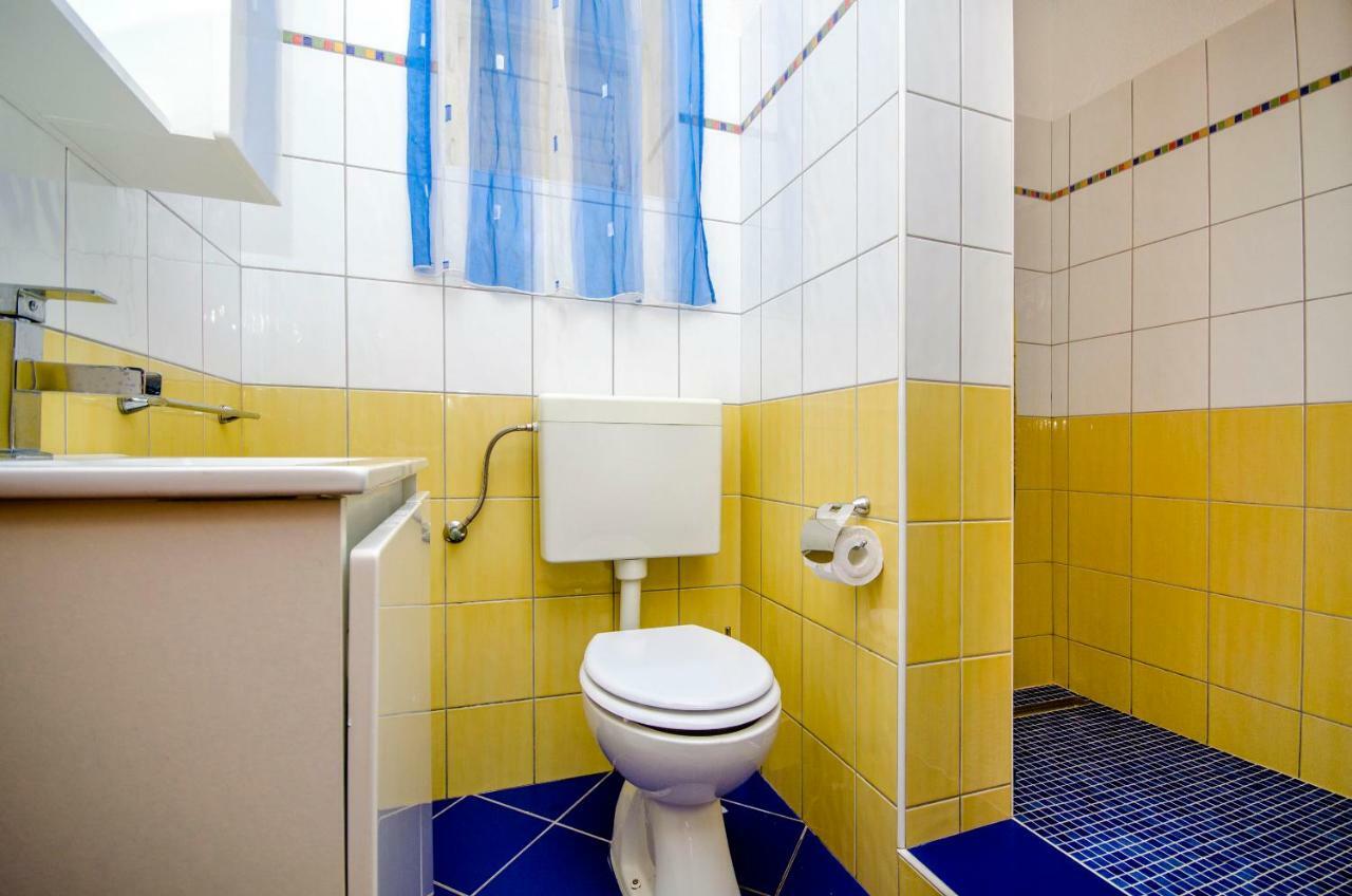 Apartment Piveta Трогир Экстерьер фото