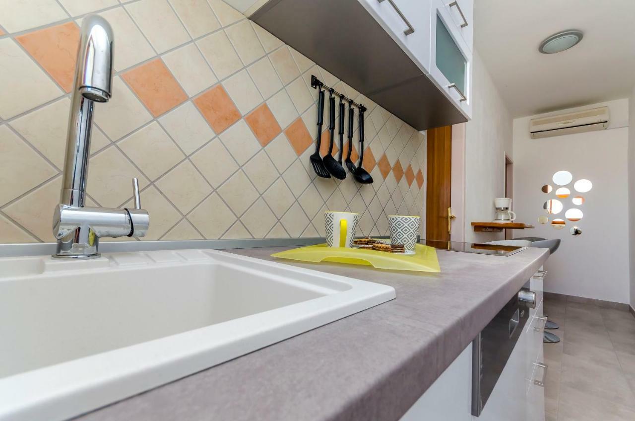 Apartment Piveta Трогир Экстерьер фото